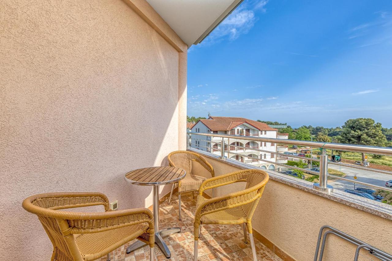 Sunrise Apartments Rovinj Exteriör bild
