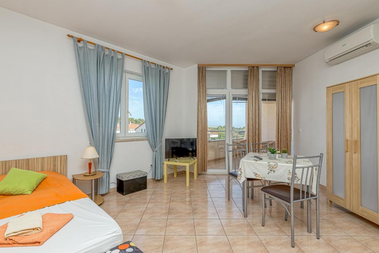 Sunrise Apartments Rovinj Exteriör bild
