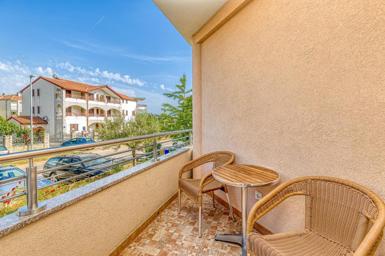 Sunrise Apartments Rovinj Exteriör bild